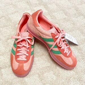adidas GAZELLE (US W 8)🎀